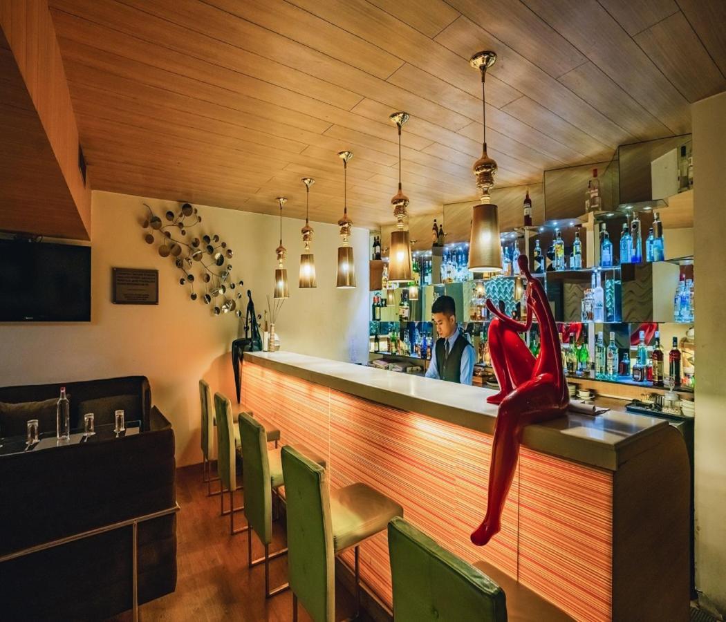 Barsana Hotel & Resort Siliguri Zewnętrze zdjęcie