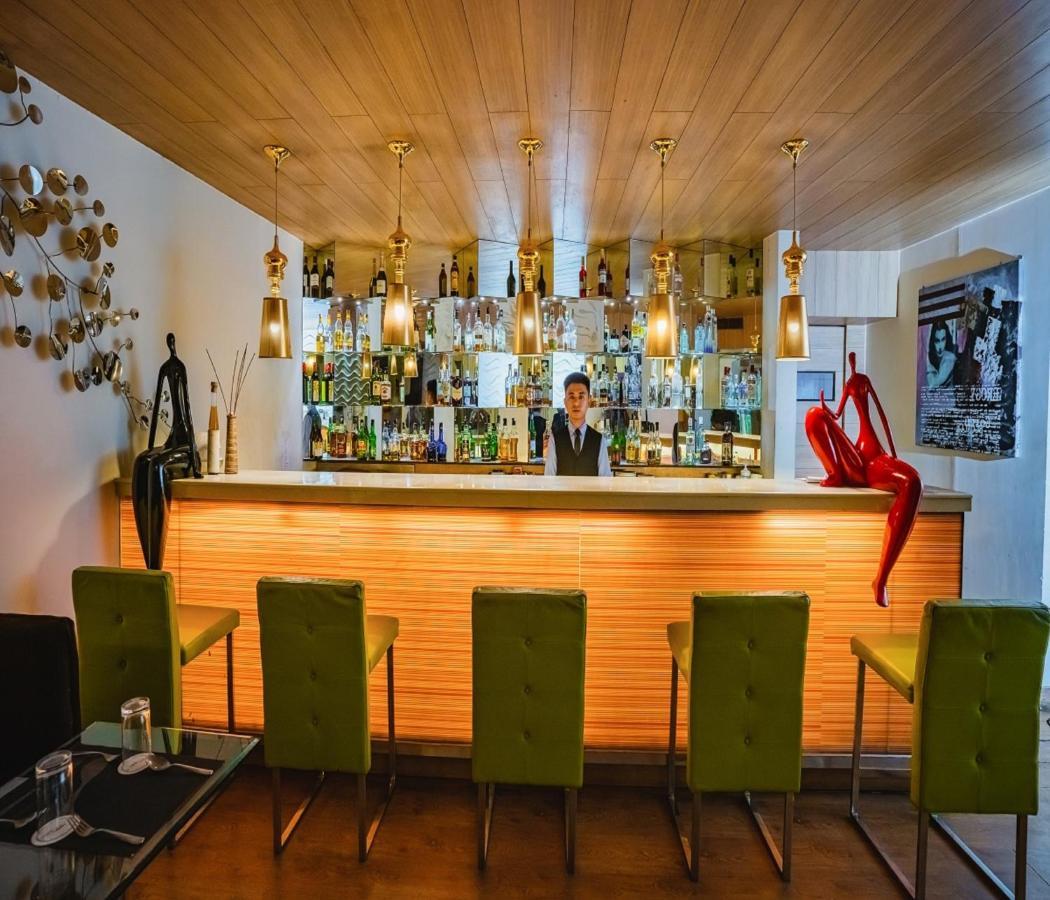 Barsana Hotel & Resort Siliguri Zewnętrze zdjęcie