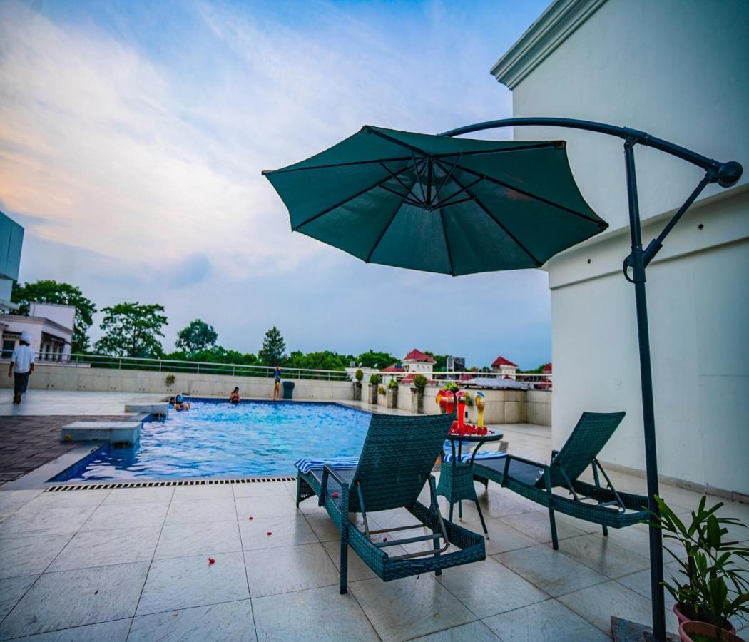 Barsana Hotel & Resort Siliguri Zewnętrze zdjęcie