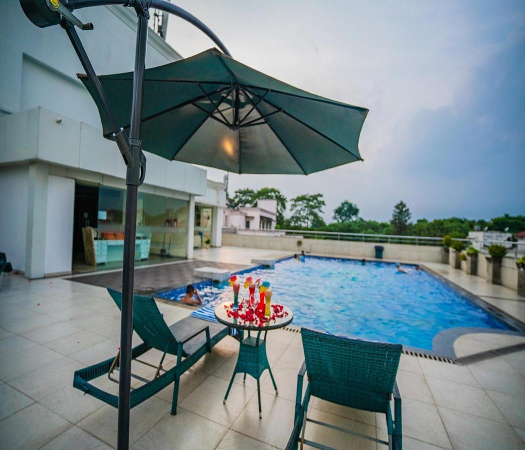 Barsana Hotel & Resort Siliguri Zewnętrze zdjęcie